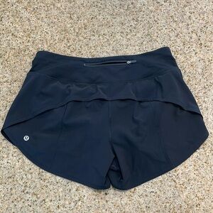 Lululemon Pacebreaker Lines Shorts